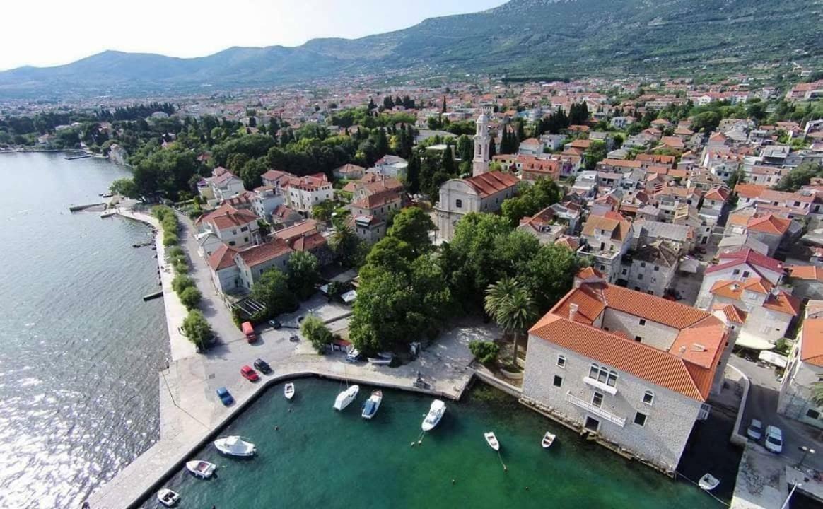 By Osibov, Diamondfish Apartment Kastela Exterior photo
